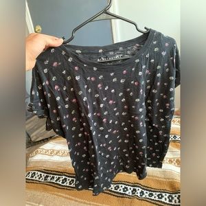 Casual Black Aeropostale T Shirt with Flowers. Very Light Material. Size Medium.